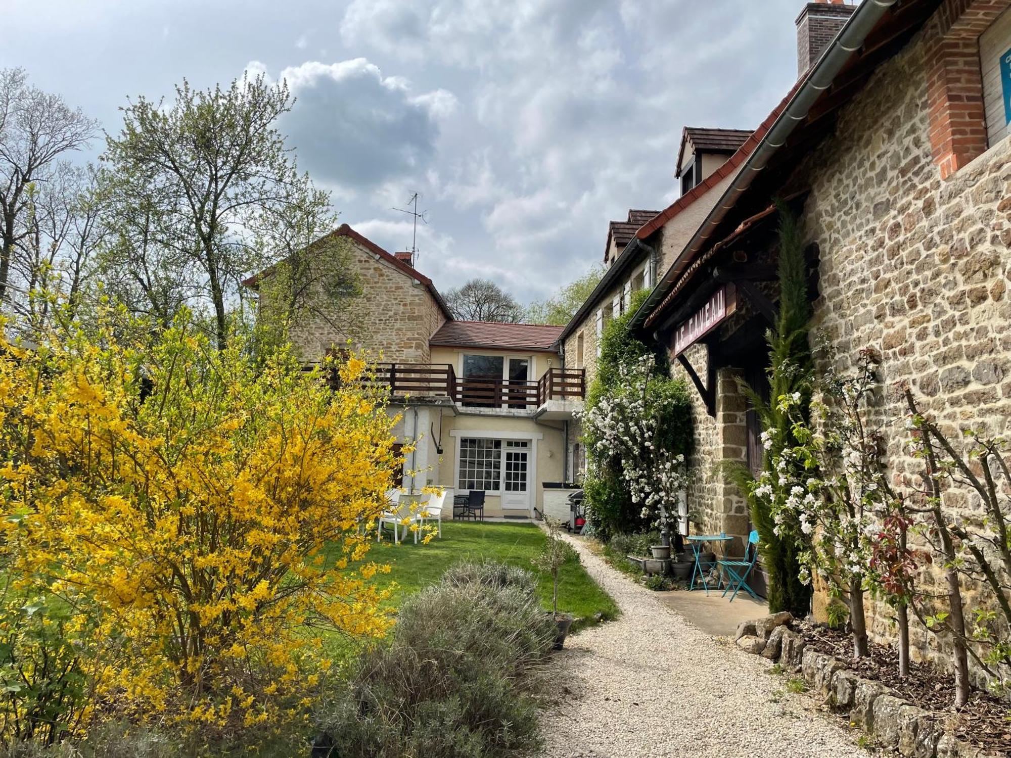 Domaine De Vandenesse Et Spa Экстерьер фото